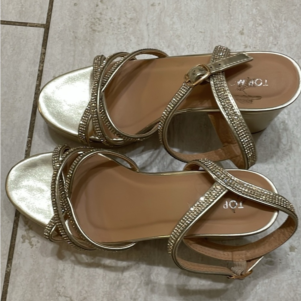 TOP Moda Gold Strappy Heels
